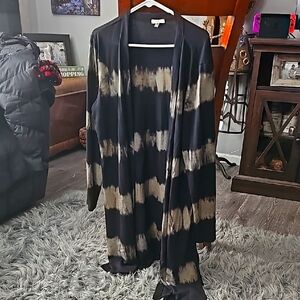 Maurices tie dye Cardigan!! Gorgeous and in Mint condition sz xlg!!!